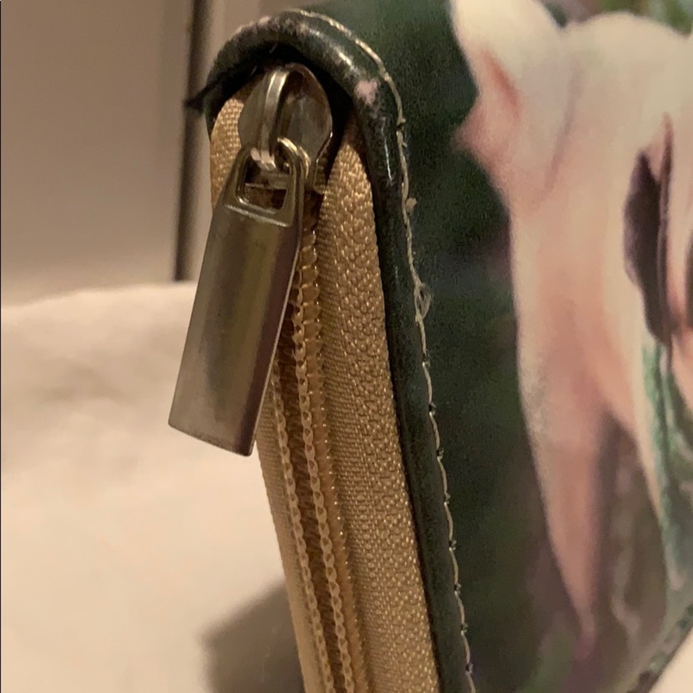 Pug Design Wallet - Picture 2 of 6